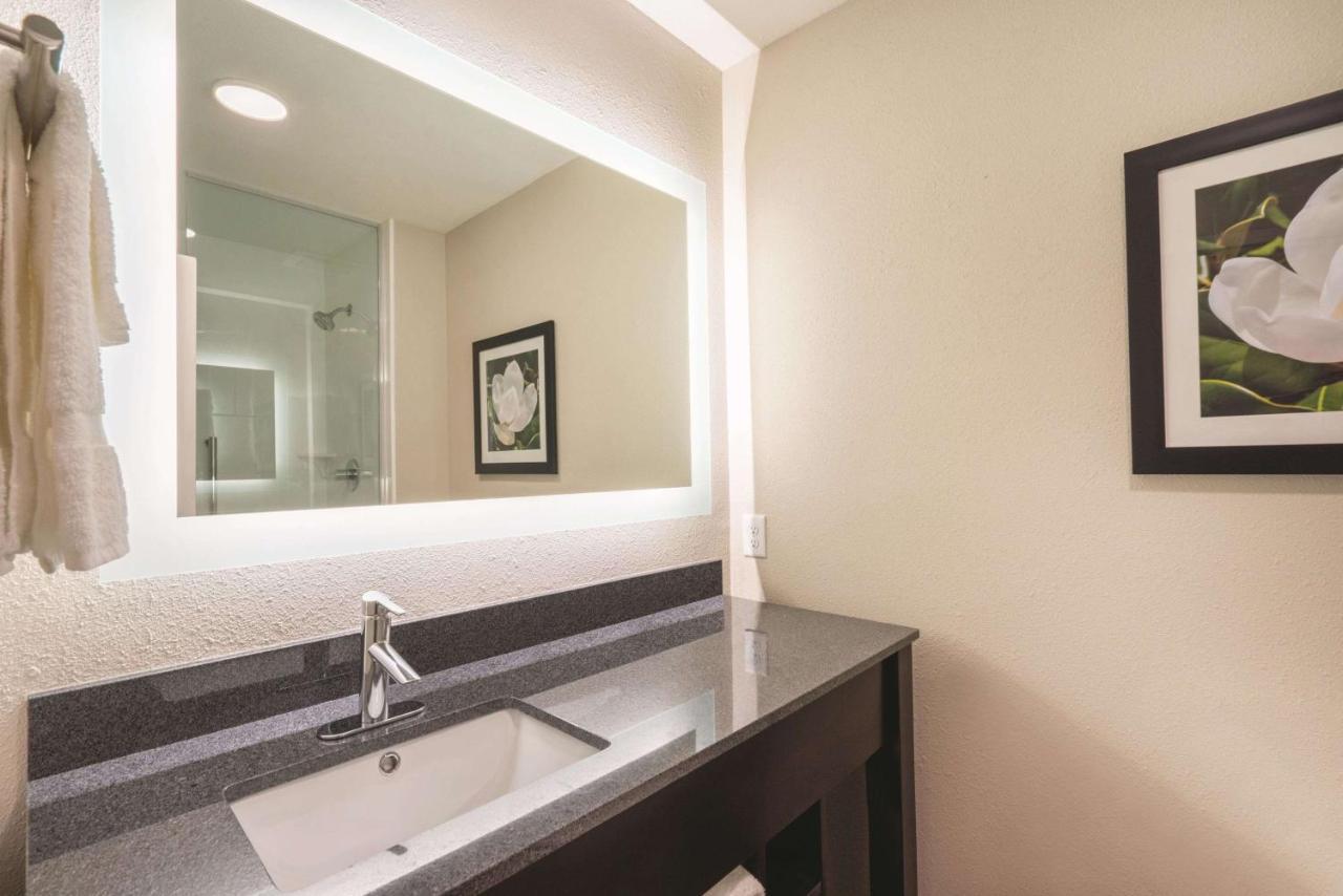 La Quinta By Wyndham Downtown Hotel