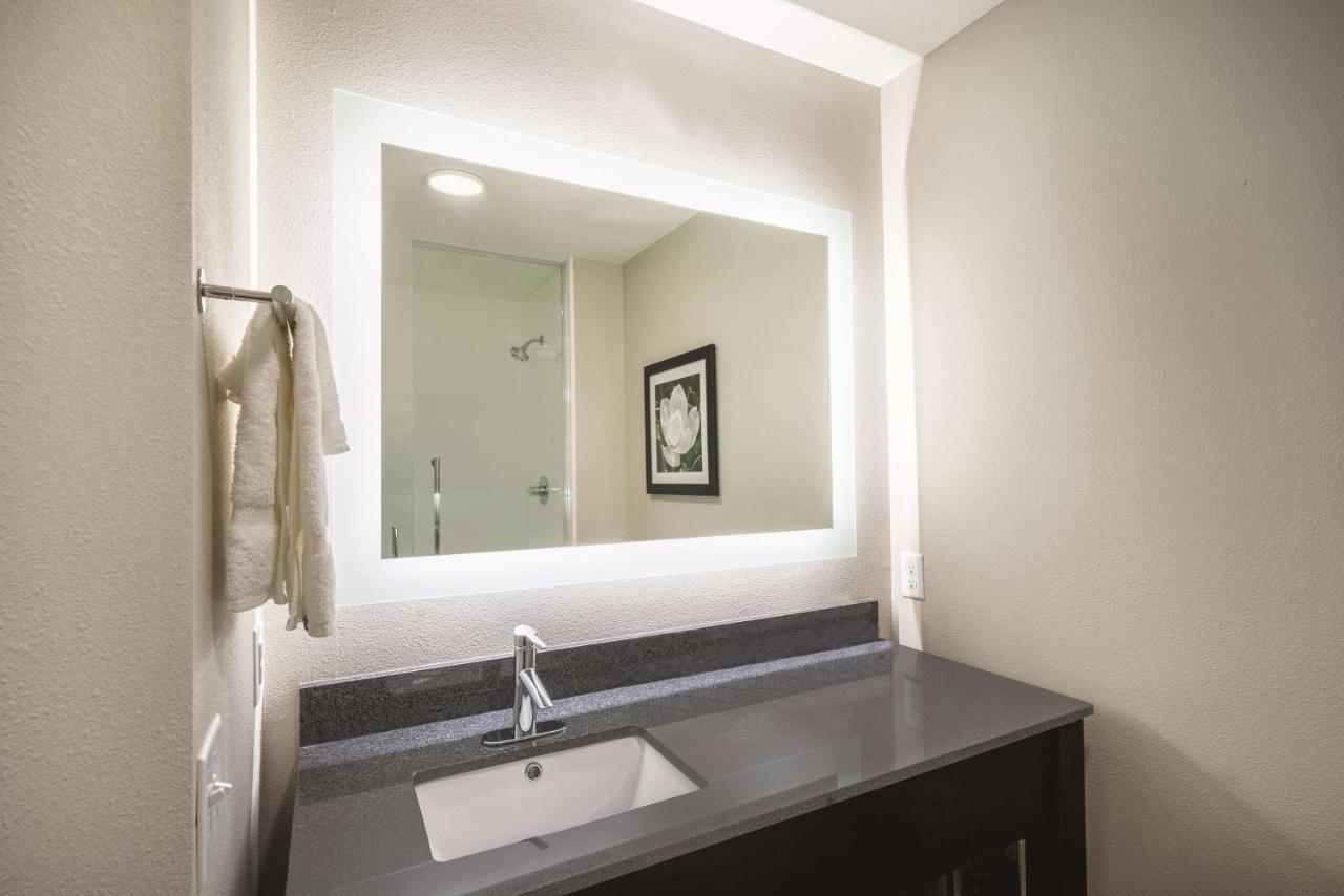 La Quinta By Wyndham Downtown Memphis